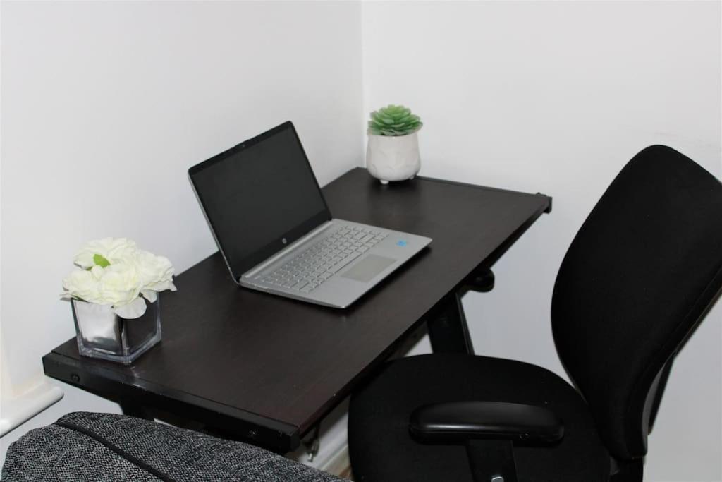 Lovely Modern Apartment Close To Town Centre Lexden المظهر الخارجي الصورة