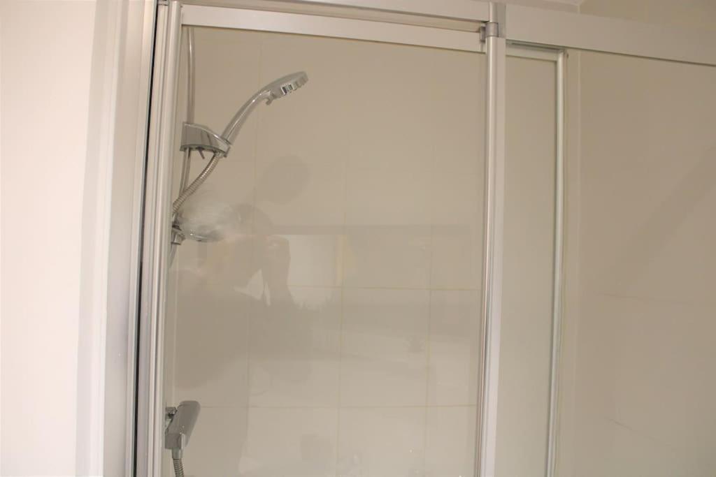Lovely Modern Apartment Close To Town Centre Lexden المظهر الخارجي الصورة